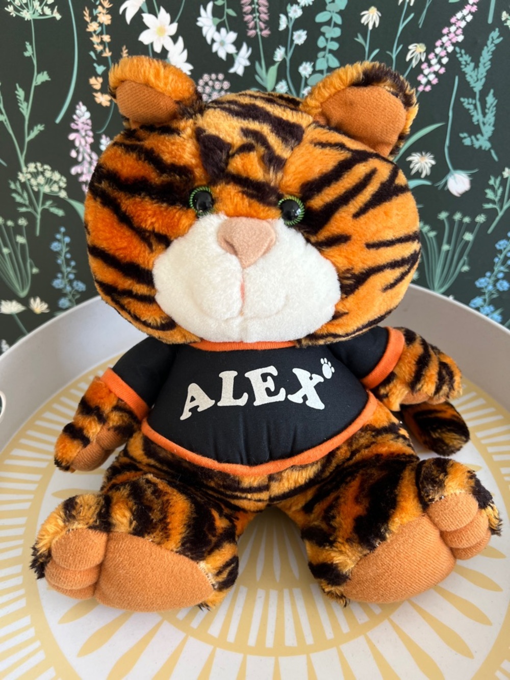 VINTAGE 90s Avon Alex purring plush tiger, nostalgia 10” tall WORKS GREAT!! ✨